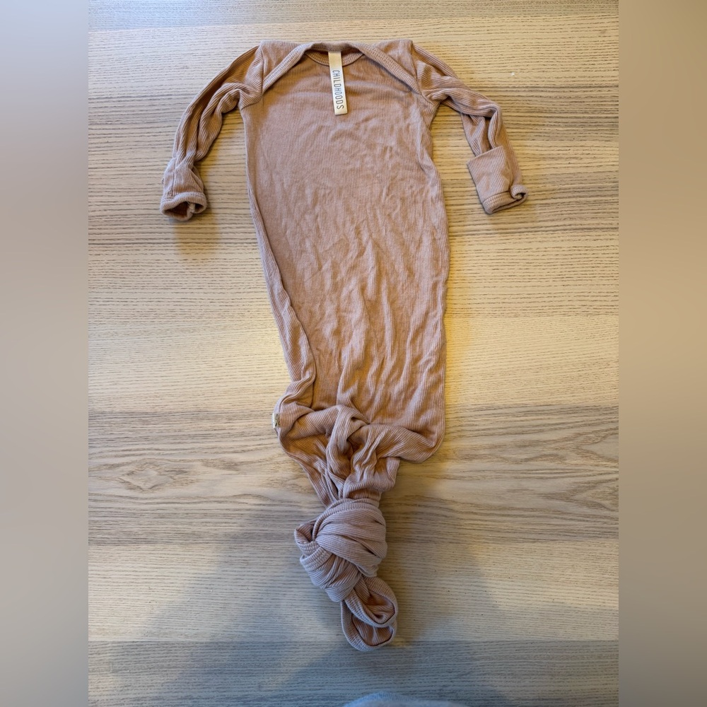 Childhood Clothing | Ribbed knotted sleeper | 0-3 months